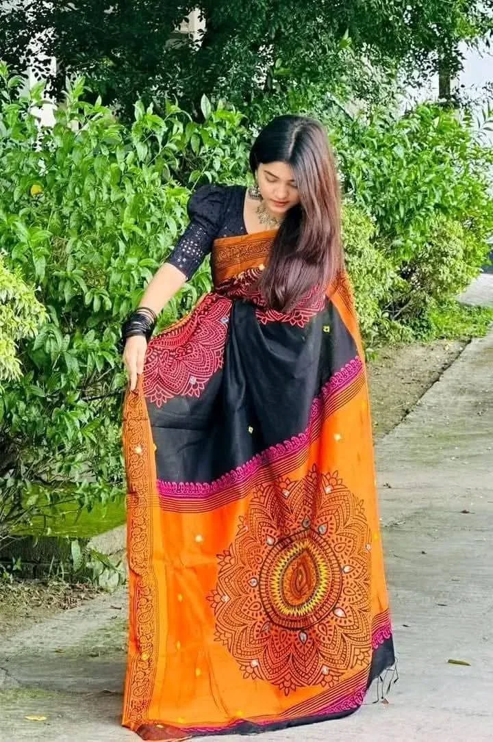 নকশি টাঙ্গাইল শাড়ি – বাংলার গল্পে বোনা এক আবেগ