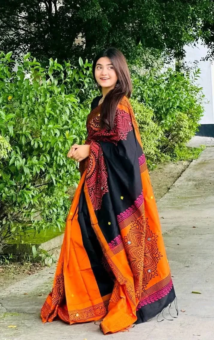 নকশি টাঙ্গাইল শাড়ি – বাংলার গল্পে বোনা এক আবেগ