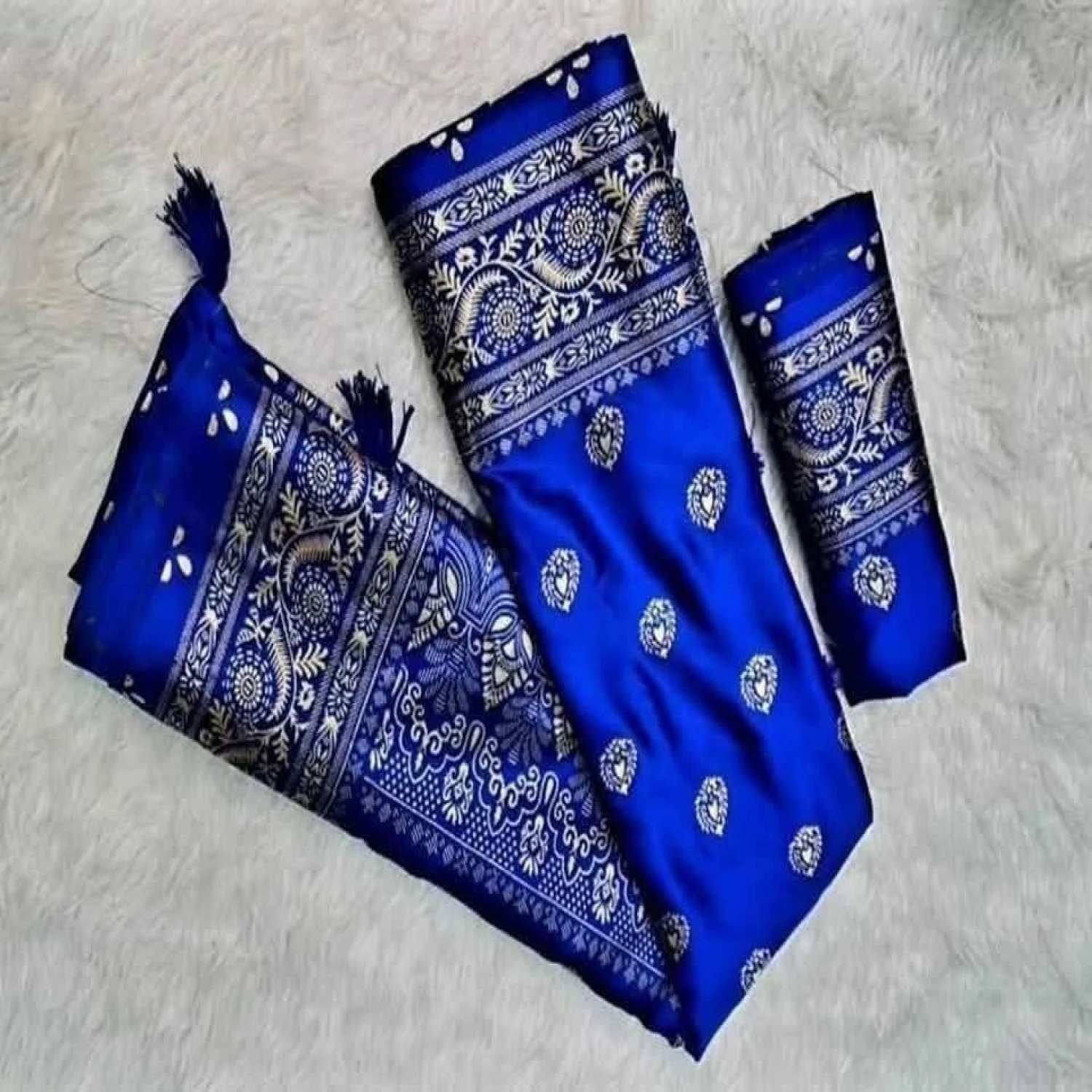 কাপল সেট – জাপানি সিল্ক শাড়ি ও ধুপিয়ান সিল্ক পাঞ্জাবি