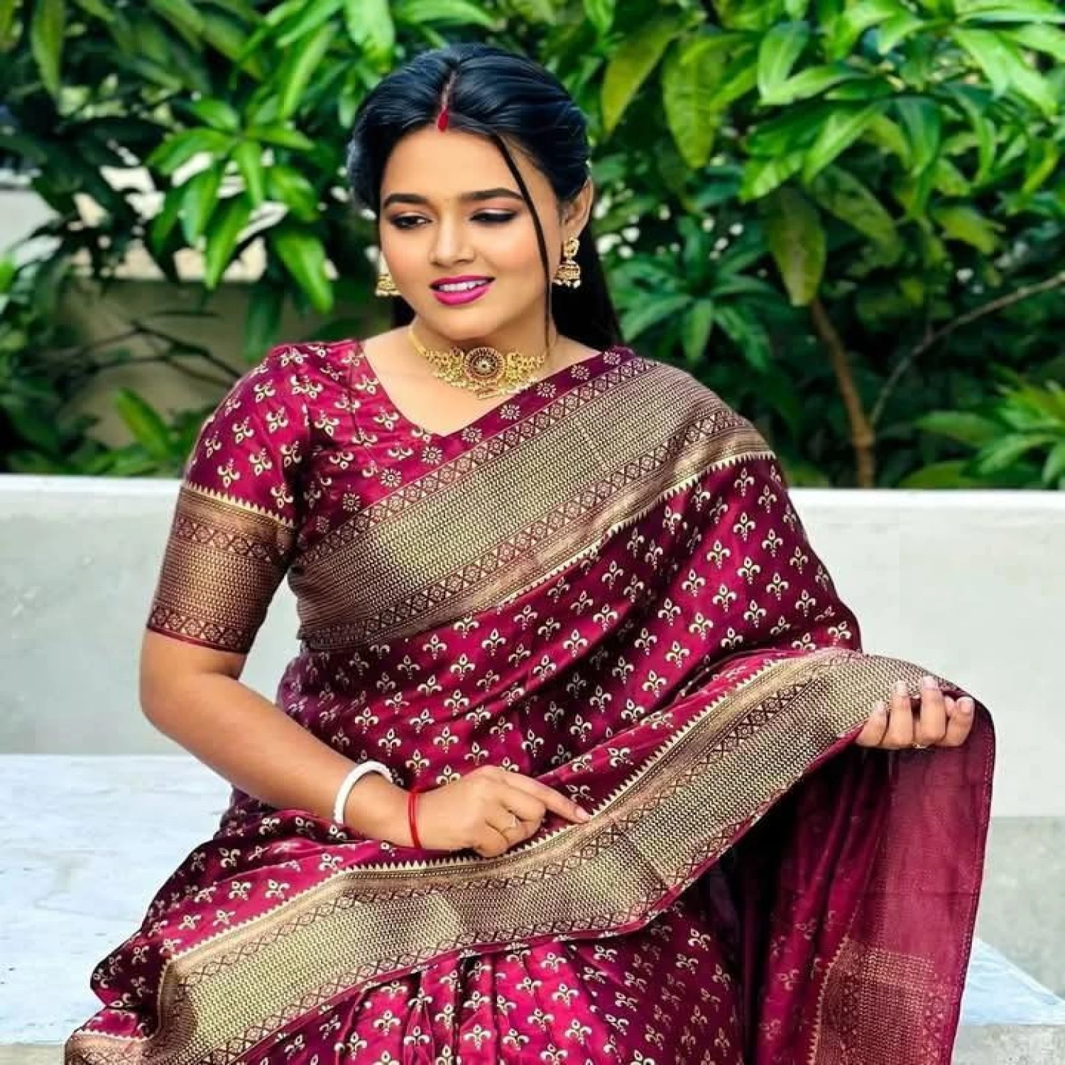 কাপল সেট – জাপানি সিল্ক শাড়ি ও ধুপিয়ান সিল্ক পাঞ্জাবি