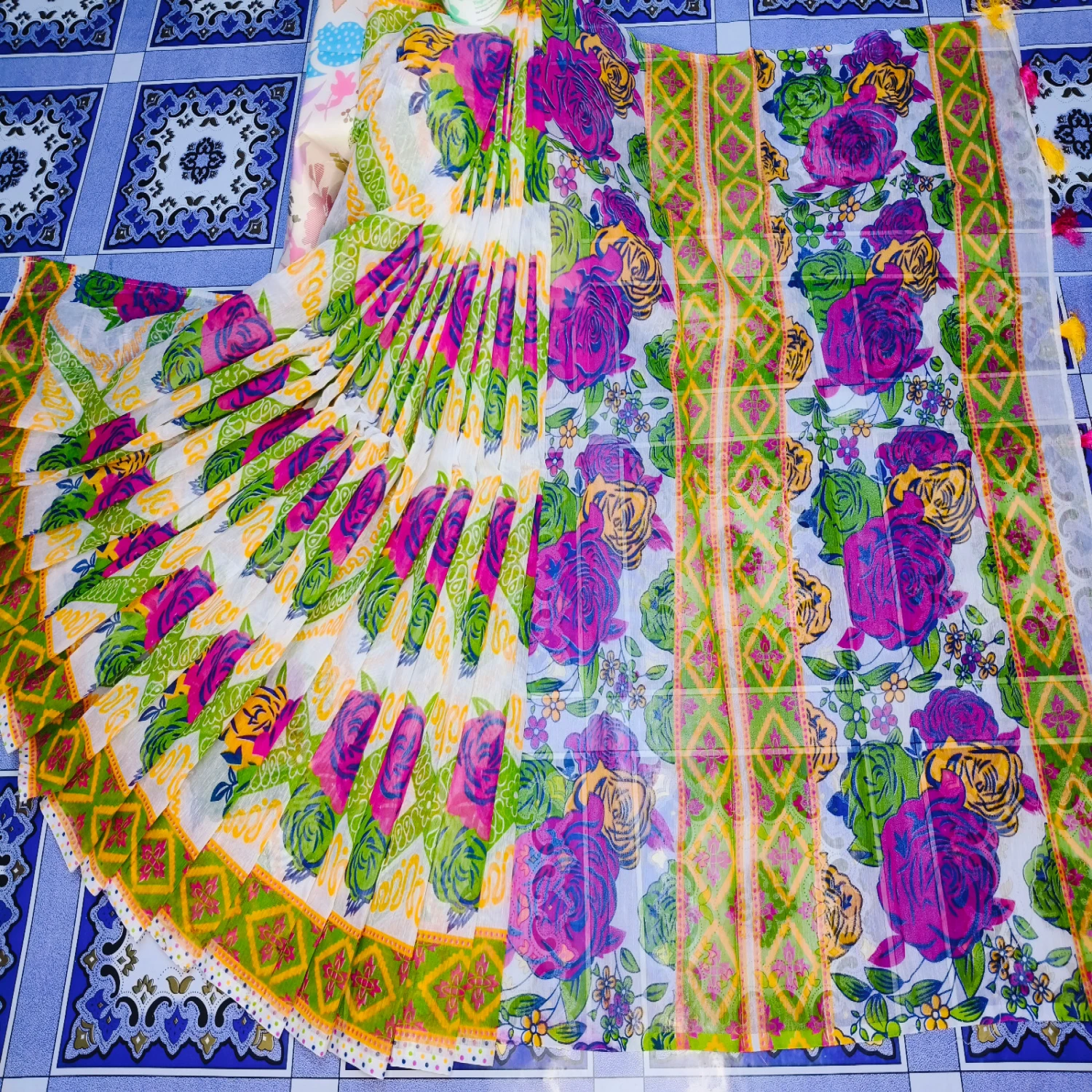 কাপল ড্রেস কালেকশনে