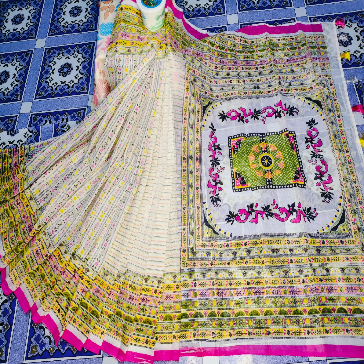 কাপল ড্রেস কালেকশনে