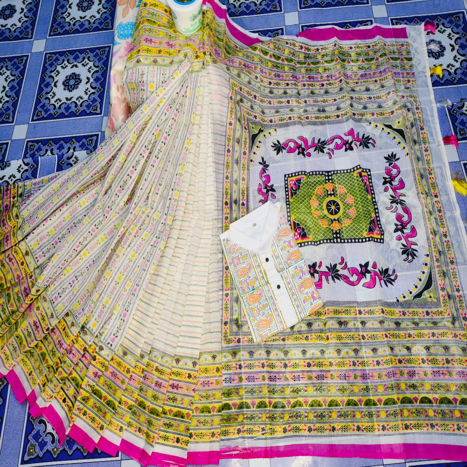 কাপল ড্রেস কালেকশনে