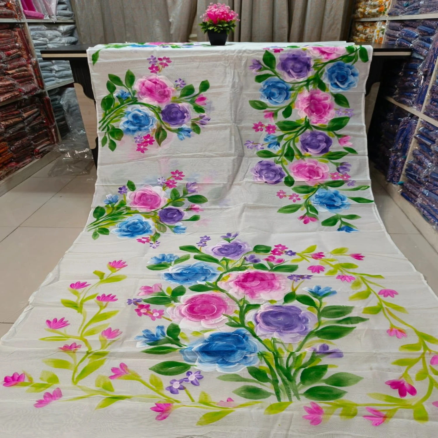 প্রিমিয়াম হাফসিল্ক শাড়ি