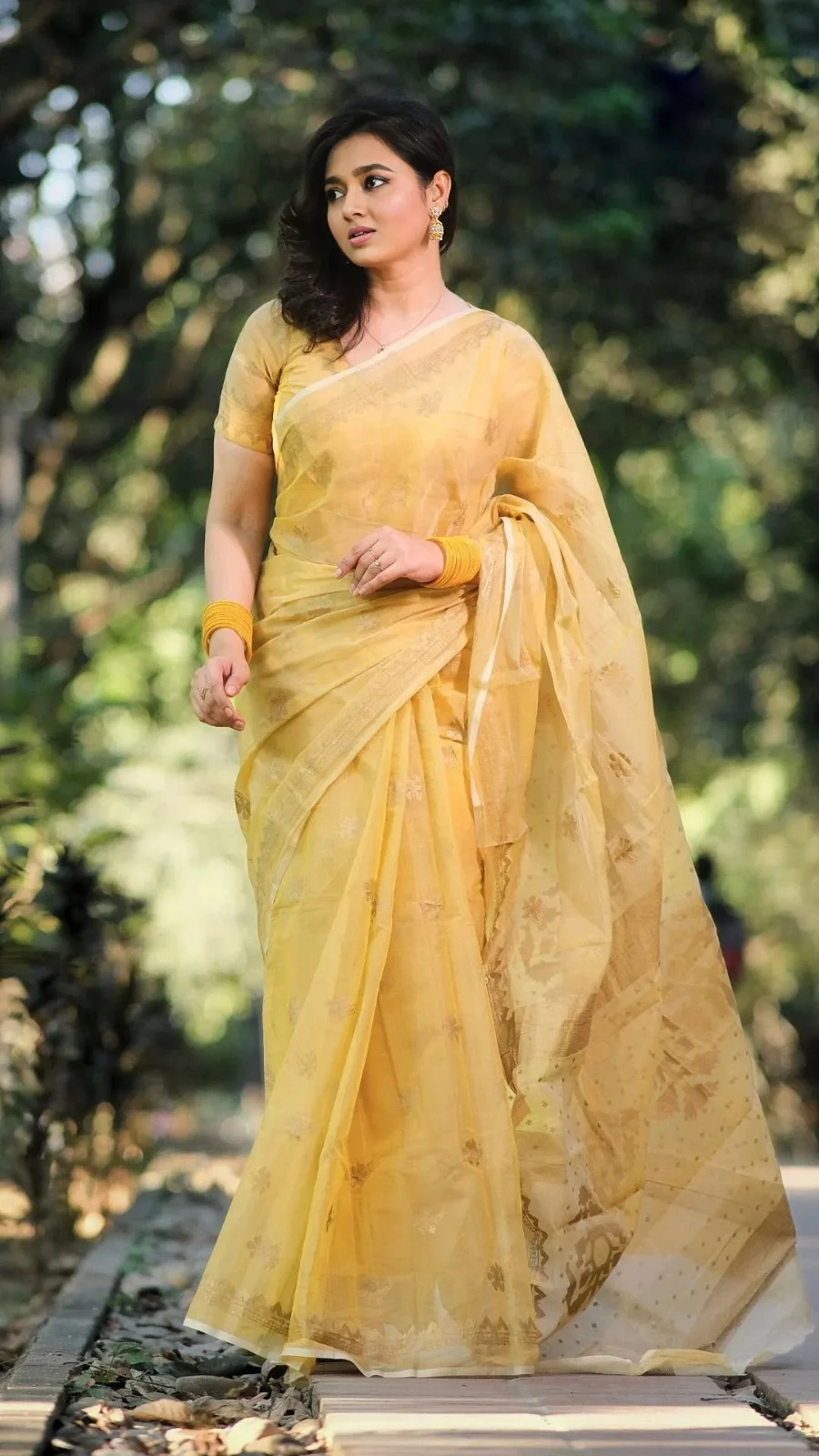 প্রিমিয়াম সেমি মসলিন শাড়ি