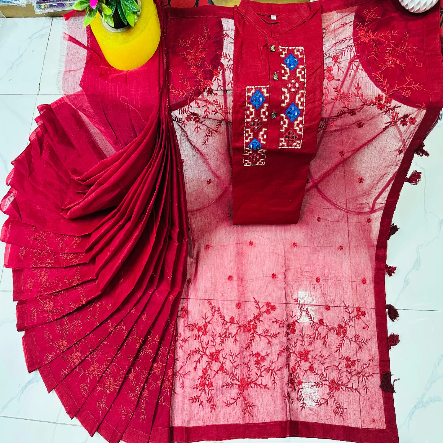 এমব্রয়ডারি কাপল সেট