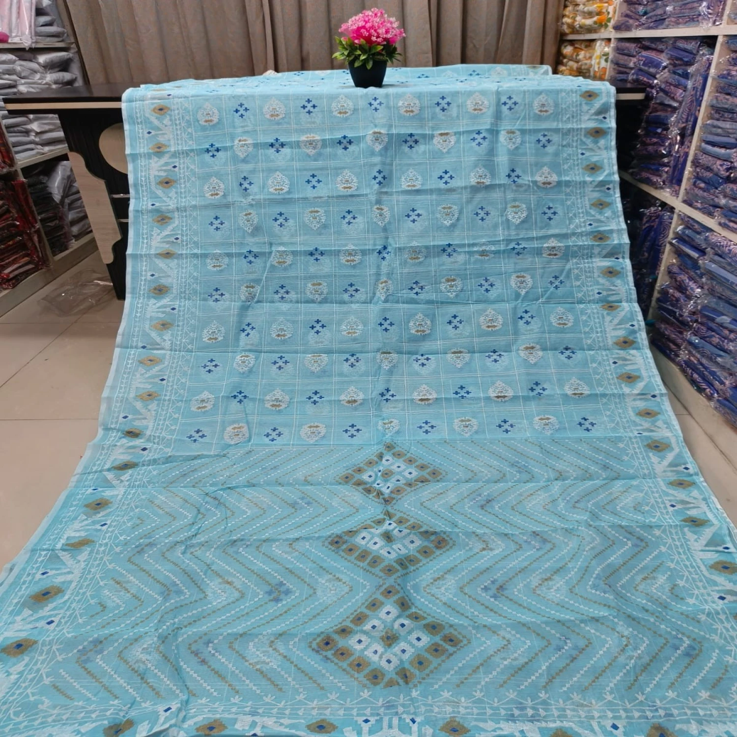 প্রিমিয়াম হাফ সিল্ক শাড়ি