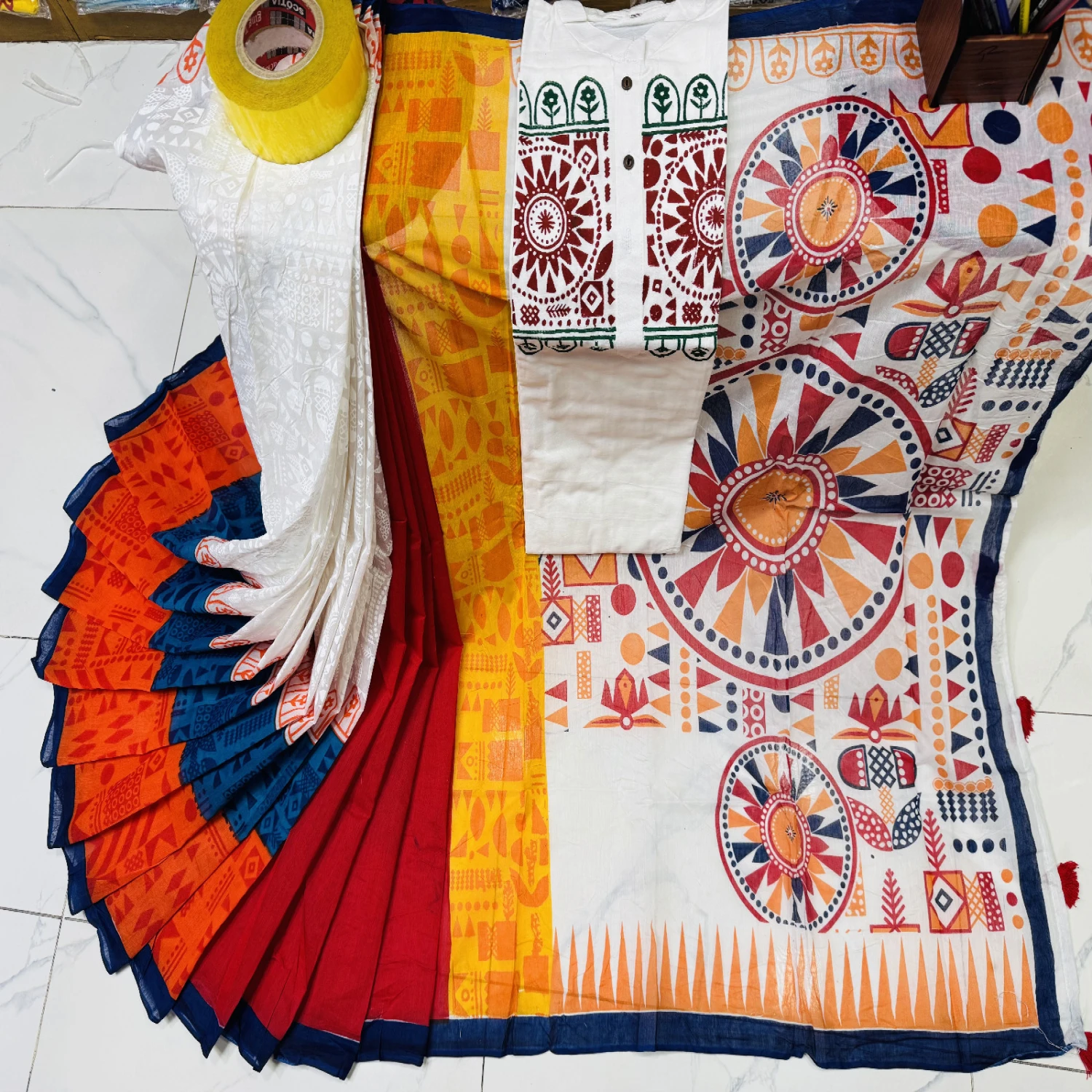 লাল-সাদা কাপল ড্রেস কালেকশন